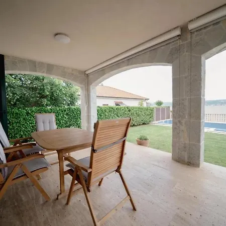 Modern And Spacious For A Pleasant Stay Dd