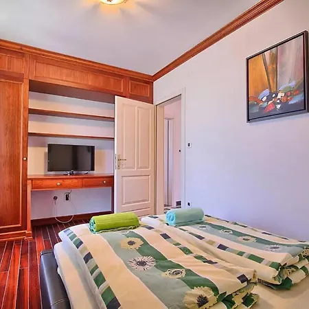 Modern And Spacious For A Pleasant Stay Dd Apartman